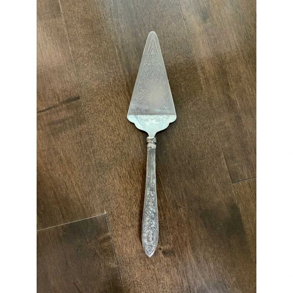 Silver Cake Cutter